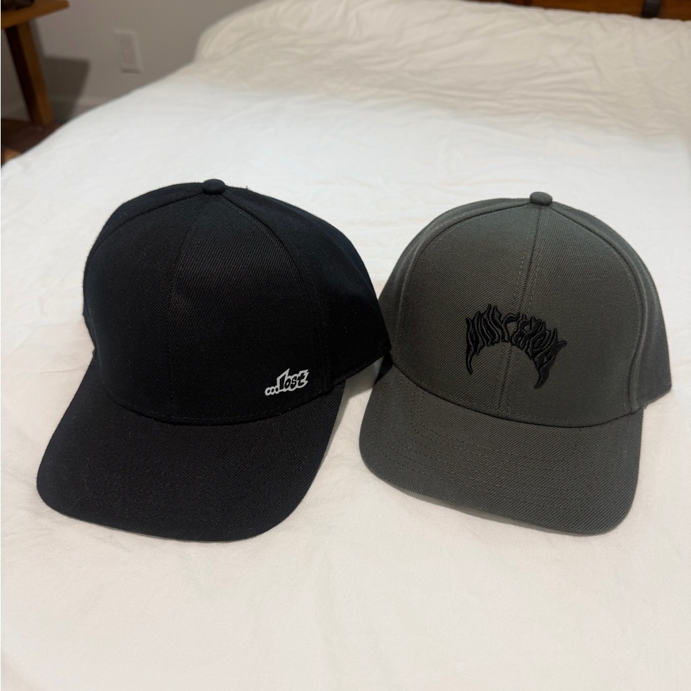 …Lost Black and Gray Caps Set